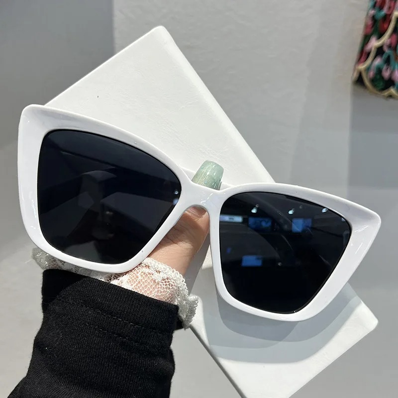 Trendy Cat Eye Sunglasses for  - Street Fashion Glasses ulasan dan harga